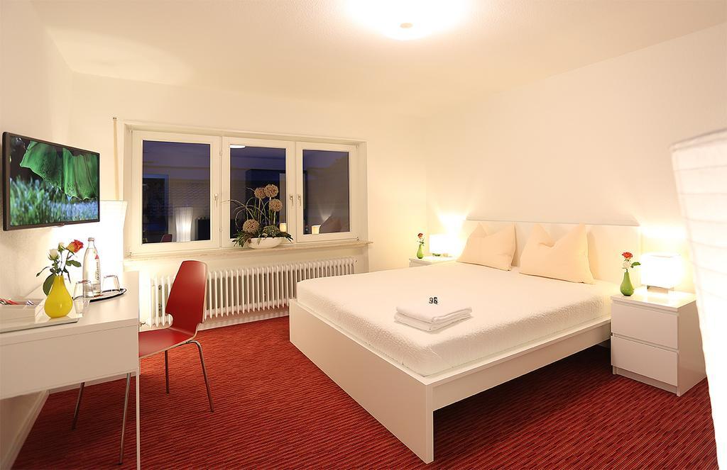 Mille Stelle Hotel Eggenstein-Leopoldshafen Dış mekan fotoğraf
