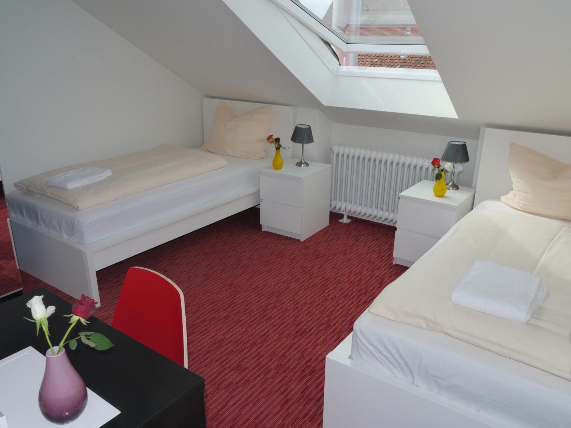 Mille Stelle Hotel Eggenstein-Leopoldshafen Oda fotoğraf