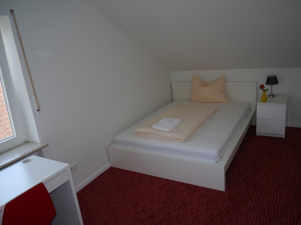 Mille Stelle Hotel Eggenstein-Leopoldshafen Oda fotoğraf