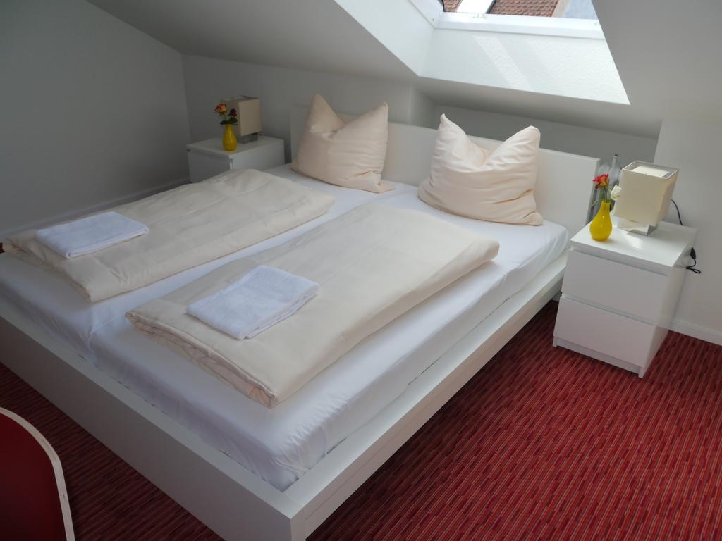 Mille Stelle Hotel Eggenstein-Leopoldshafen Dış mekan fotoğraf